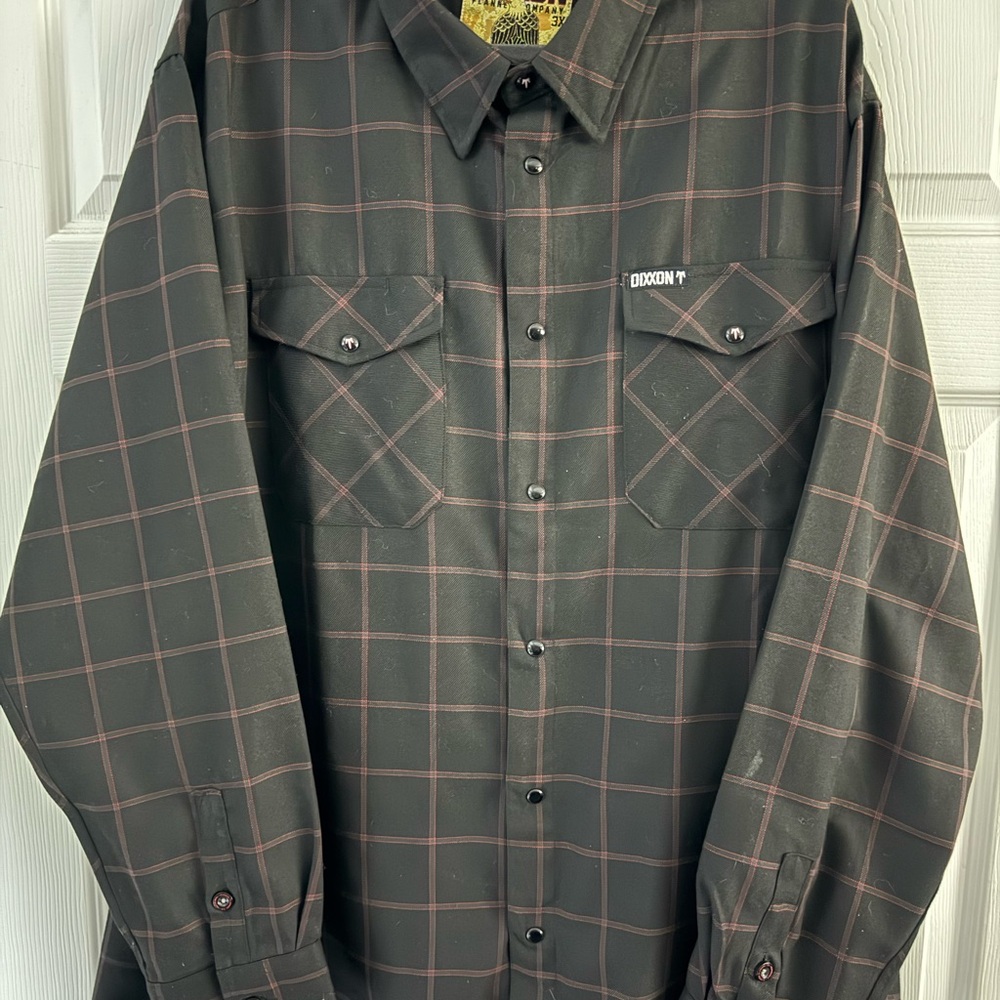 DIXXON Men's Black and Red Plaid Shirt